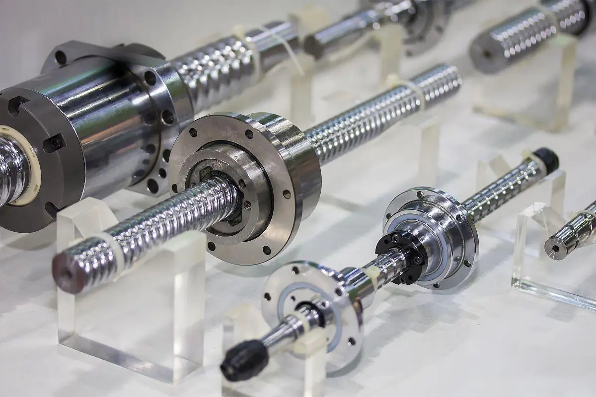 直線軸承可以旋轉(zhuǎn)嗎？